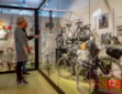 stepjes kinderfietsjes Solex bromfiets driewieler allemaal in Museum van de 20e Eeuw
