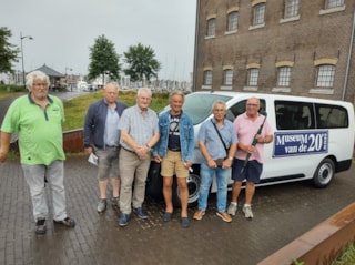 chauffeurs Shuttlebus museum