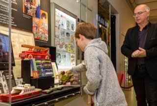 opening LEGO expositie Museum 20e Eeuw 2022 d foto Benno Ellerbroek