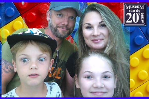 54716143738_9810676999_b