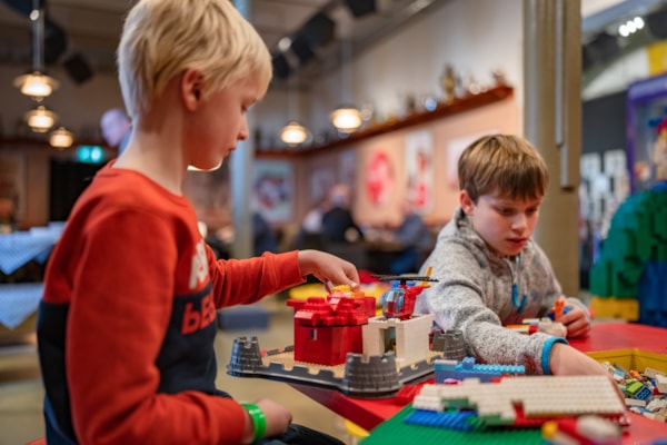 Tentoonstelling “90 jaar LEGO” in Hoorn